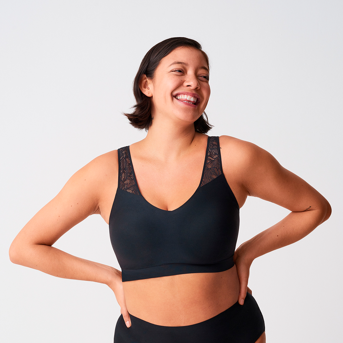 Chantelle SoftStretch Lace - Black - C11G10-011