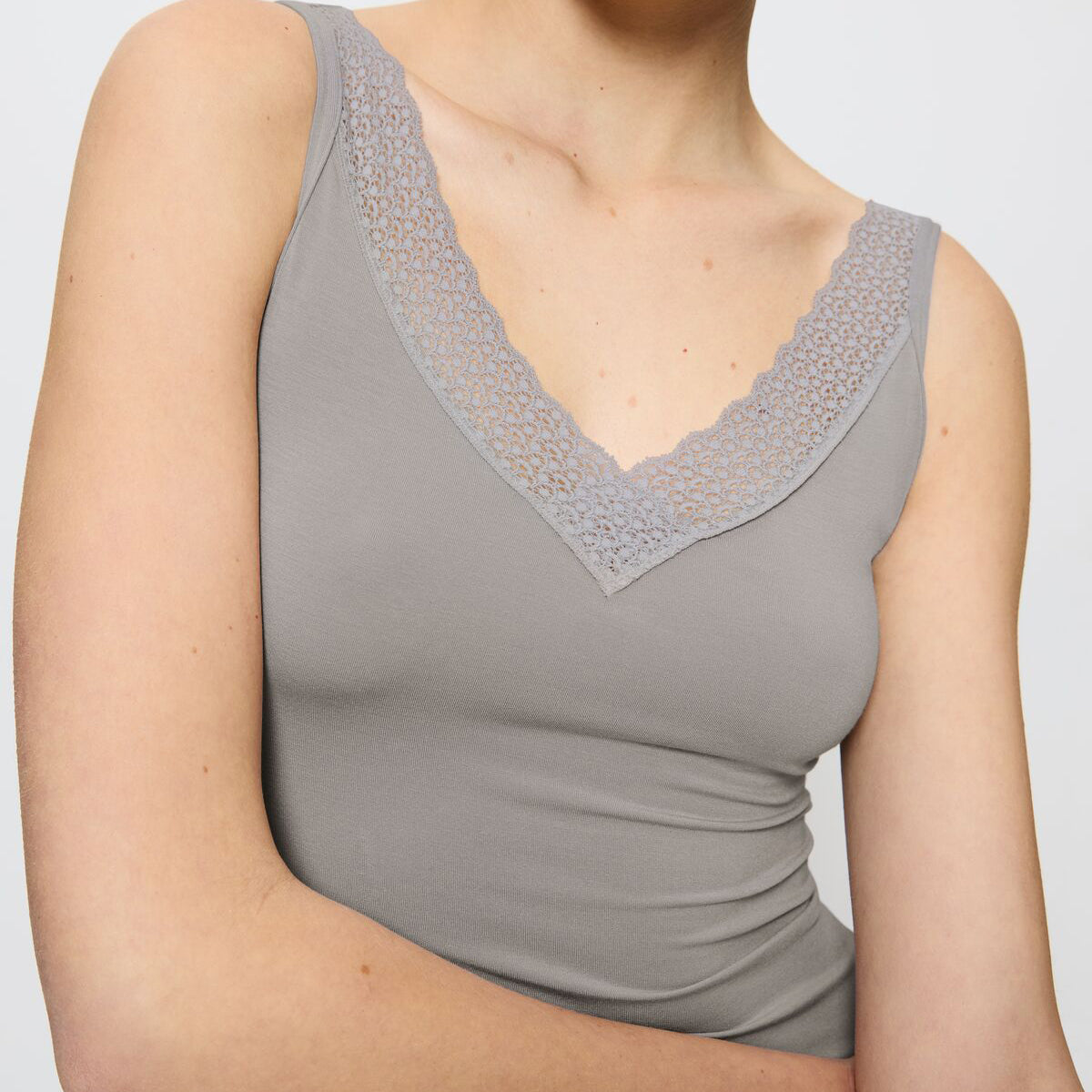 Triumph Feel of Modal Tank - Silent Grey - 10221637-7816