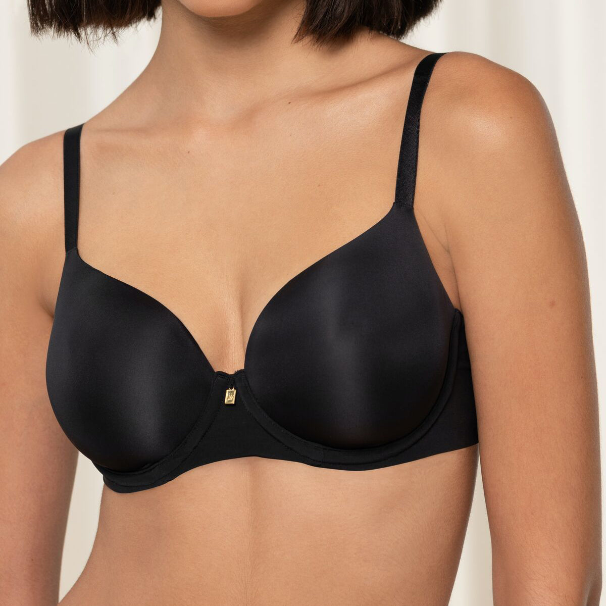 Triumph Body Make-Up Essentials WP - Black - 10190664-0004