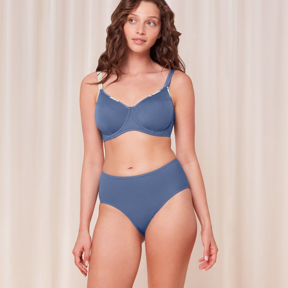 Triumph Summer Allure - Atlantis - 10218021-3872