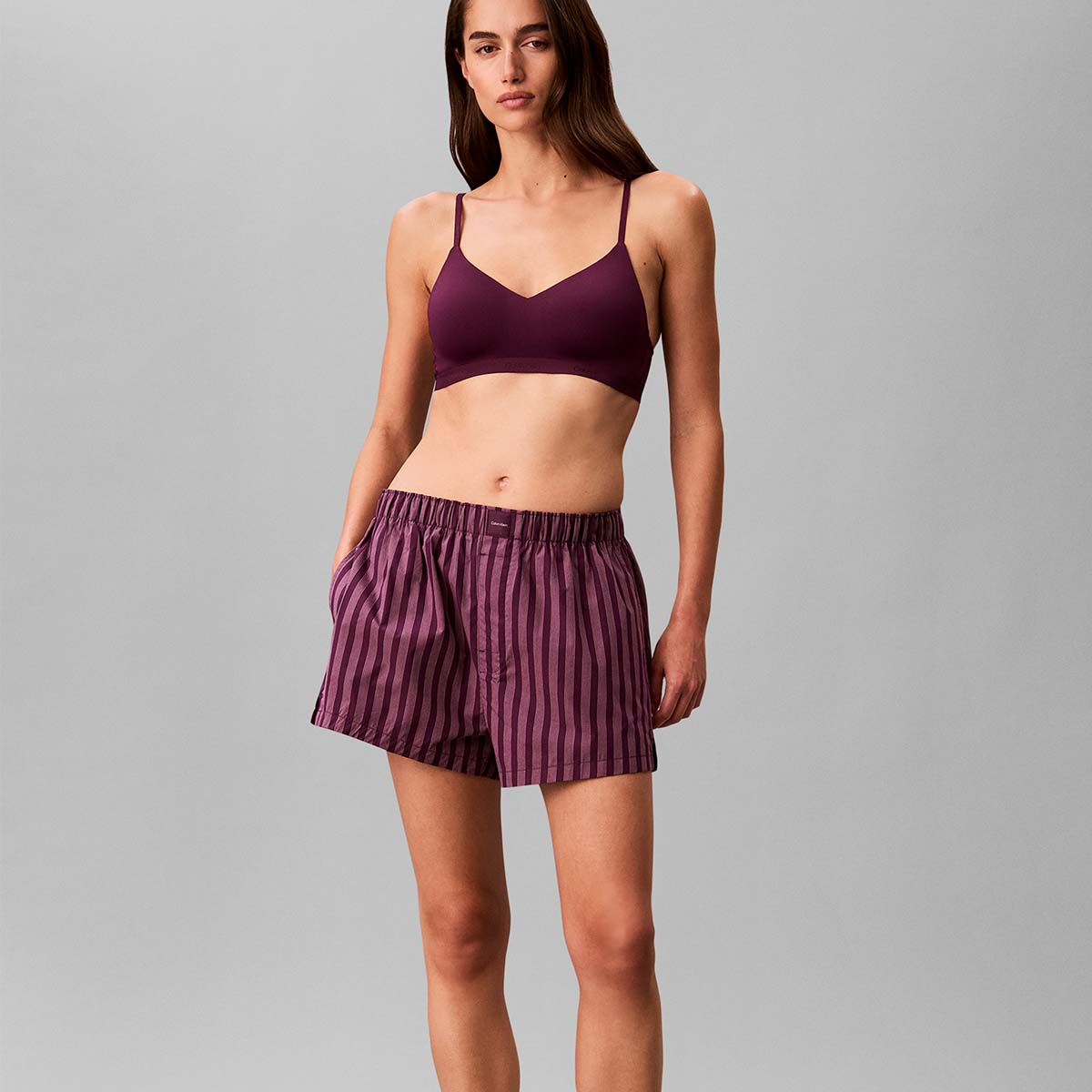 Calvin Klein shorts, lilla - LV00QS7596 - 4I7 - Bespoke Stripe+Dark Purple