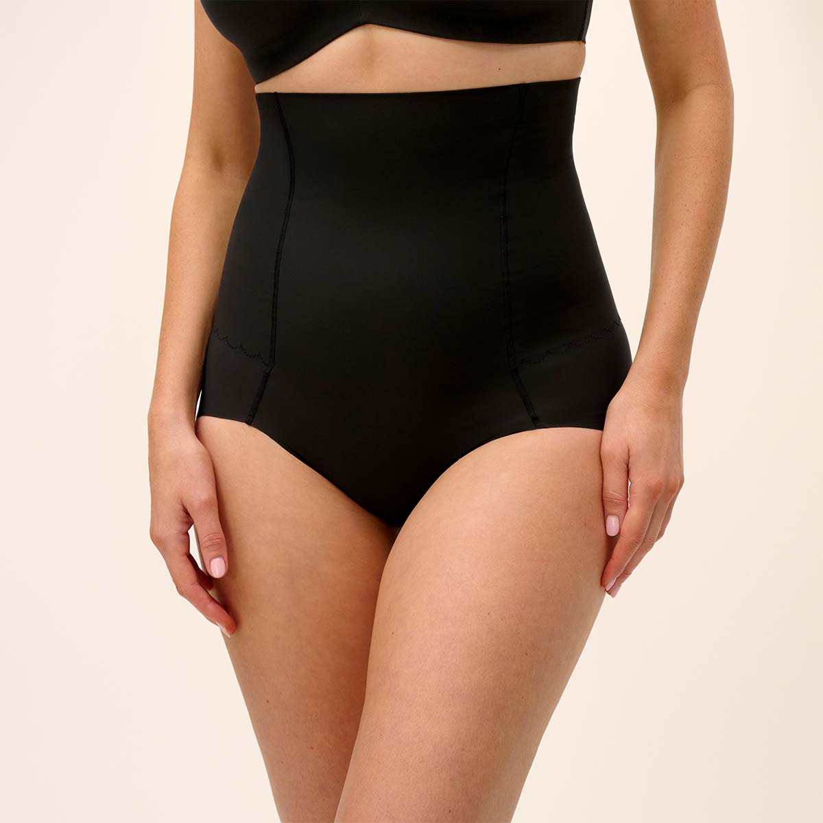 Wacoal Flawless Slimming maxi trusse, sort - WE602436 - BLK - Black